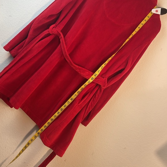 Secret Treasures Soft Red plush belted robe - Picture 11 of 12